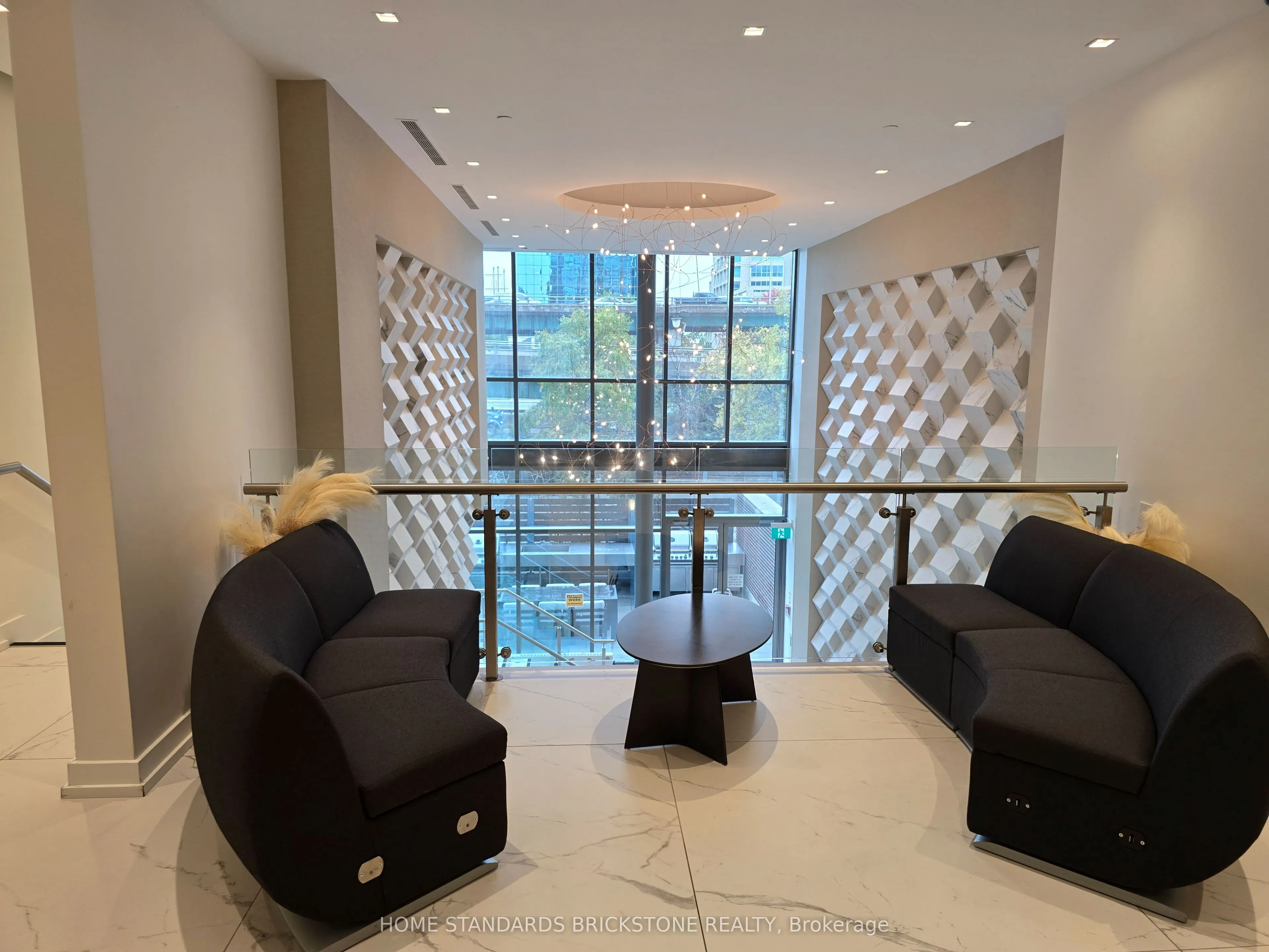 11 Brunel Court, #1116