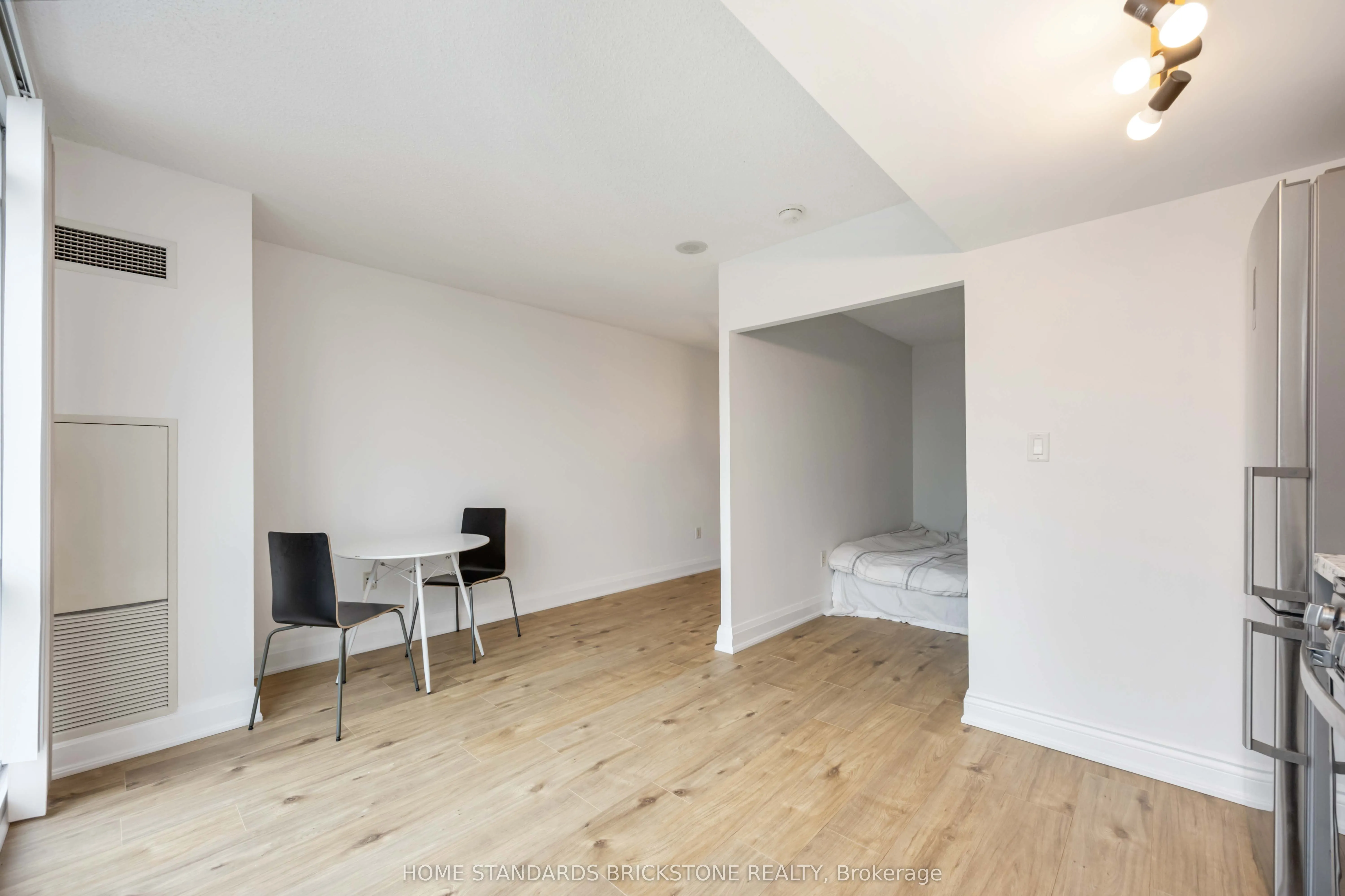 11 Brunel Court, #1116