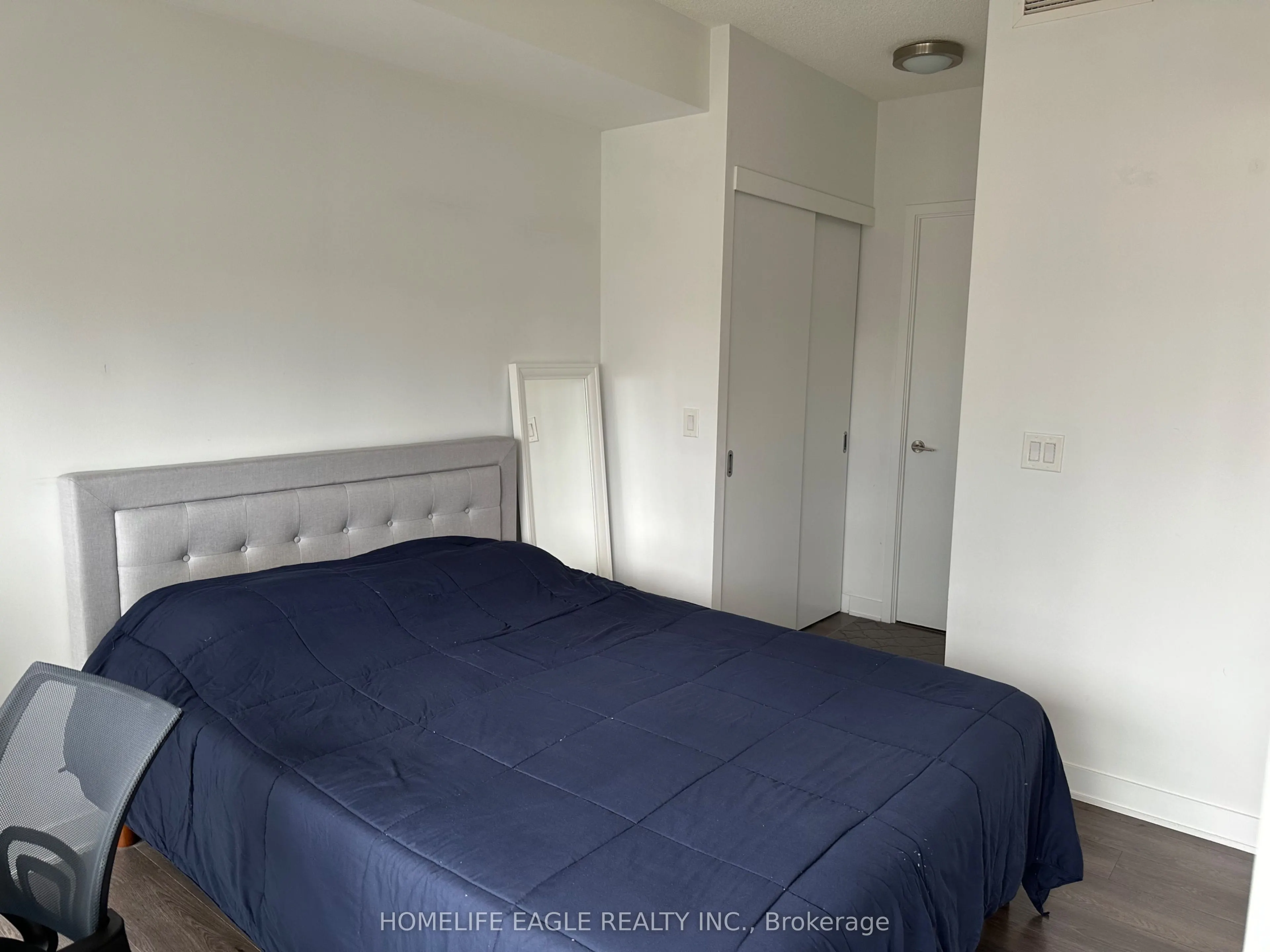 110 Charles Street E, #2305