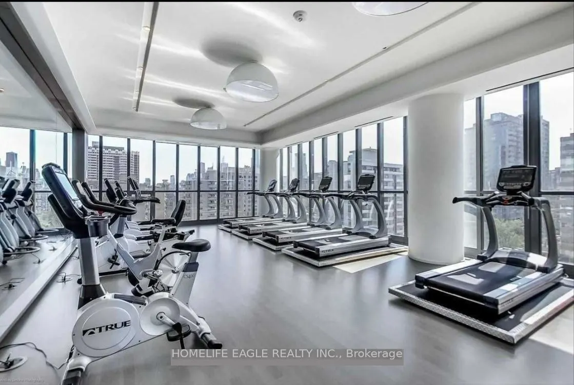 110 Charles Street E, #2305