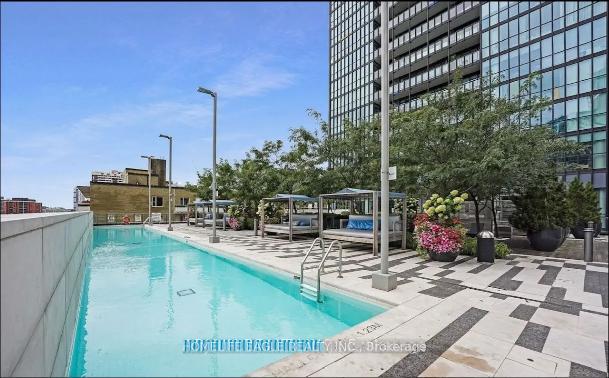 110 Charles Street E, #2305