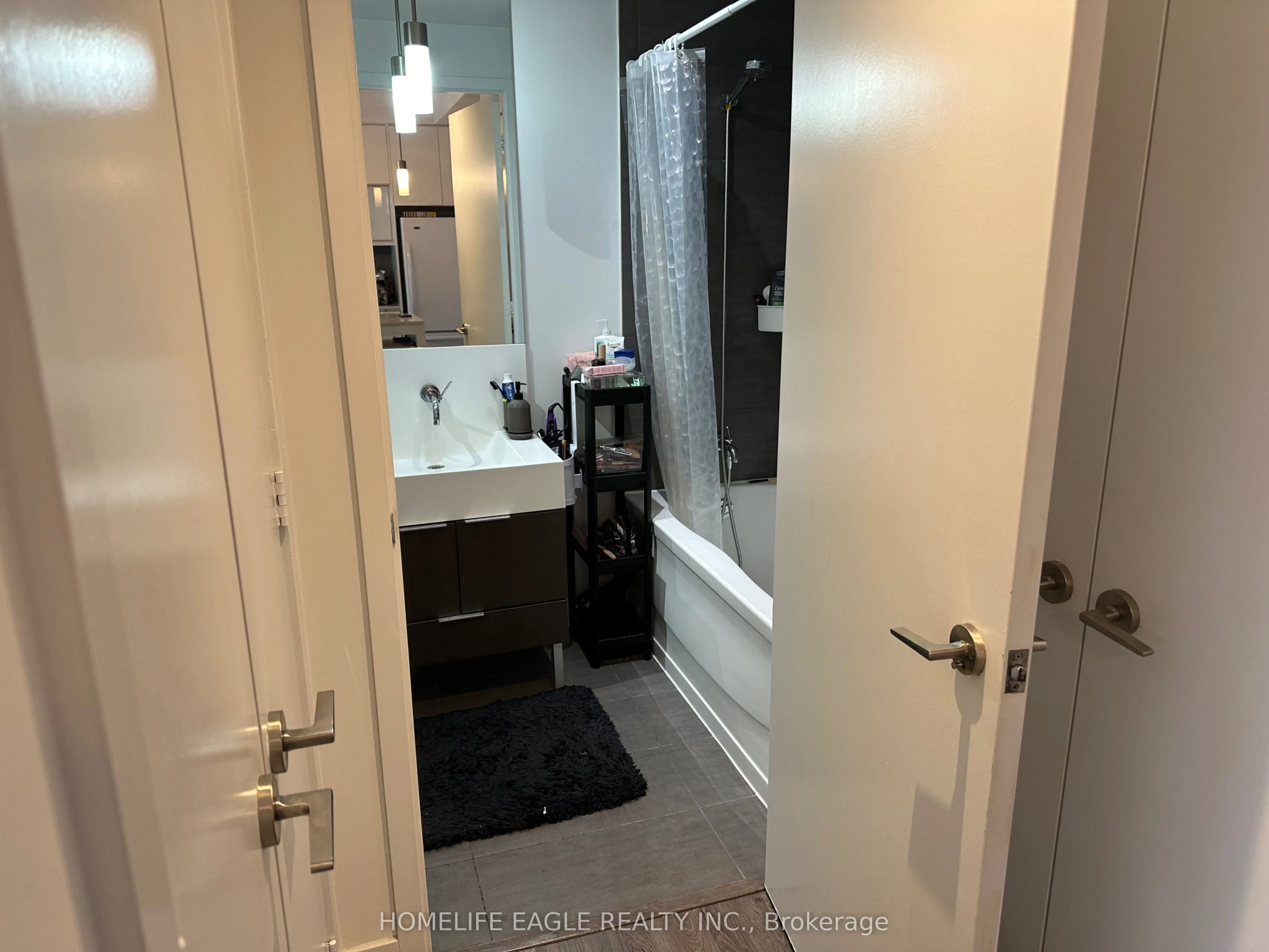 110 Charles Street E, #2305