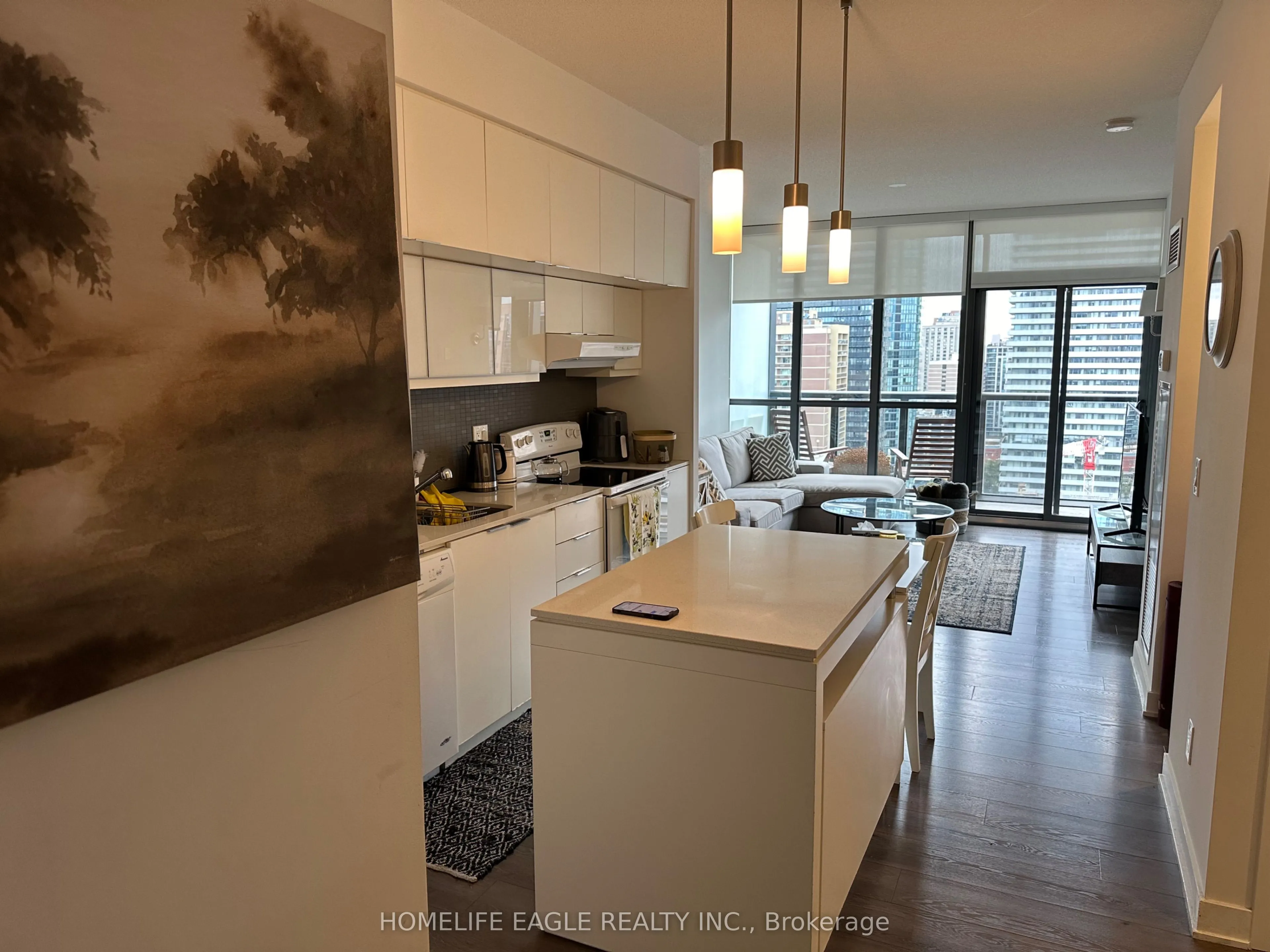 110 Charles Street E, #2305