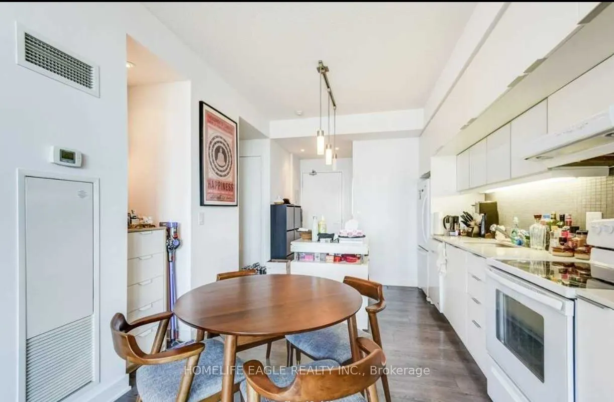 110 Charles Street E, #2305