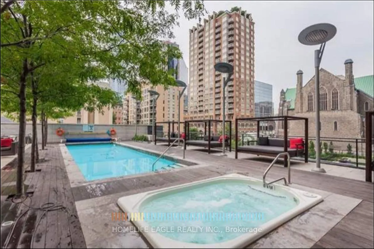 110 Charles Street E, #2305
