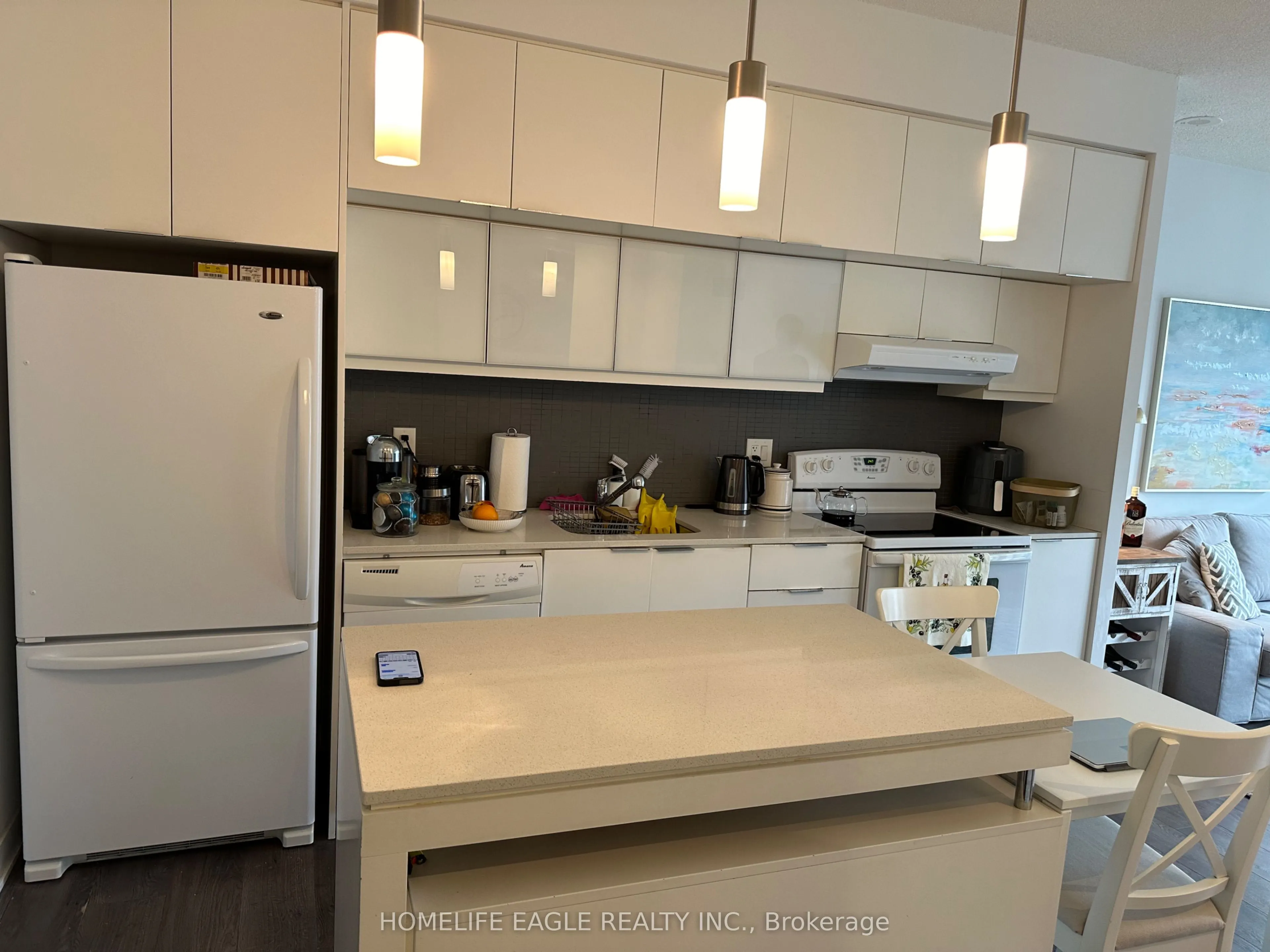 110 Charles Street E, #2305