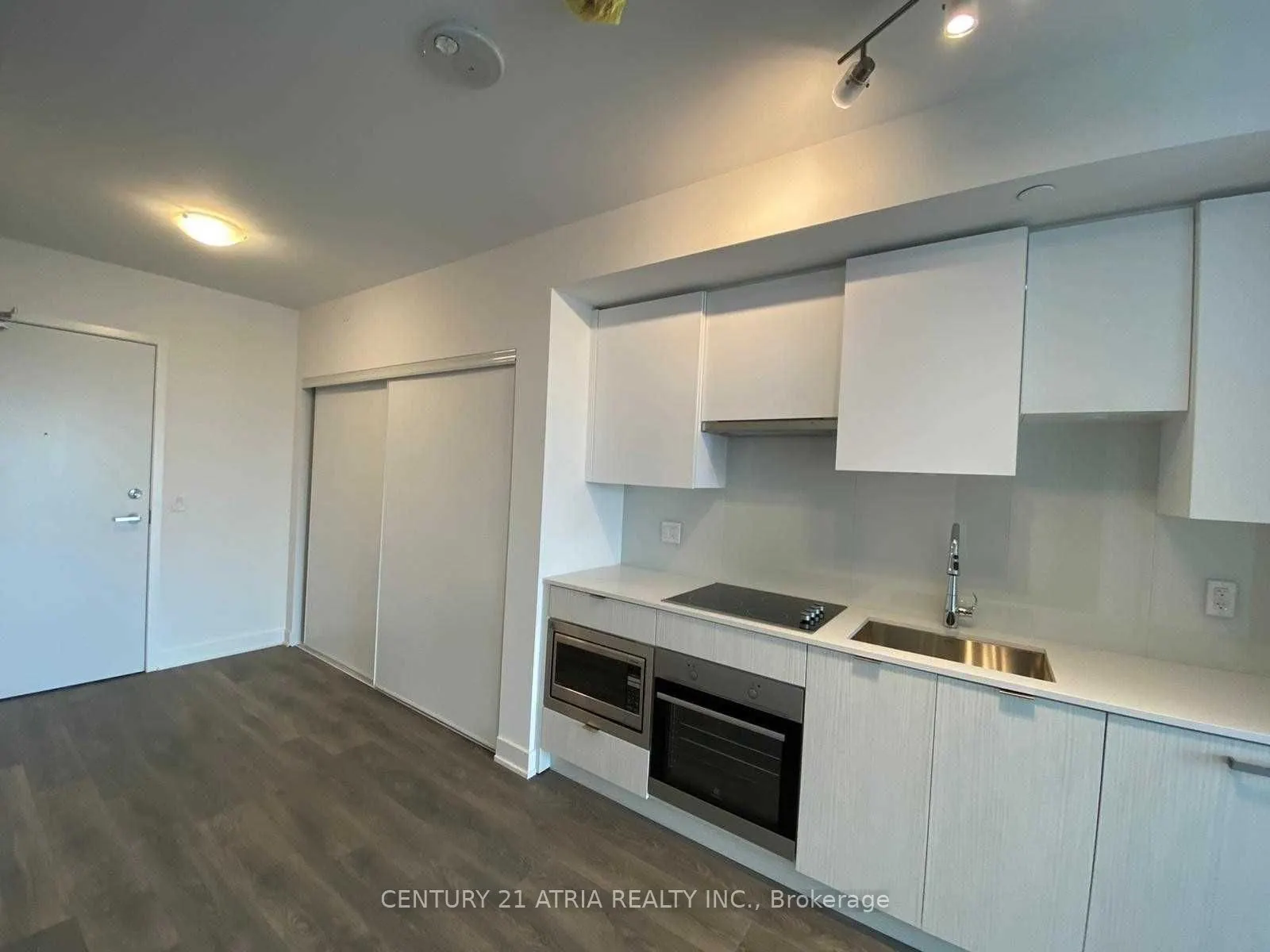 99 Broadway Avenue, #2812