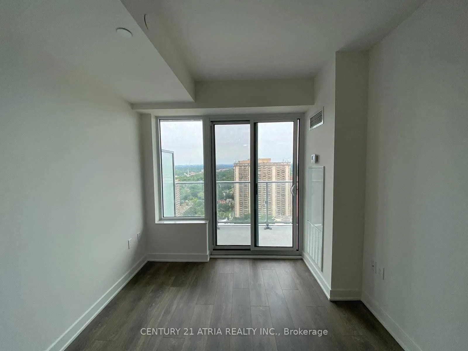 99 Broadway Avenue, #2812
