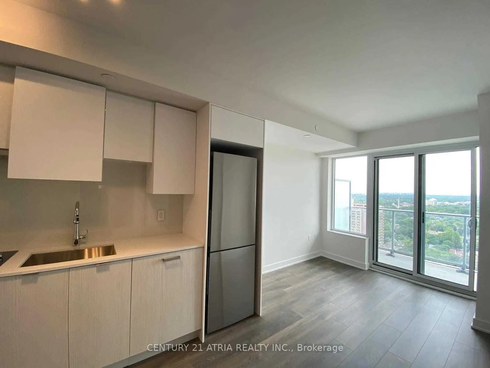 99 Broadway Avenue, #2812