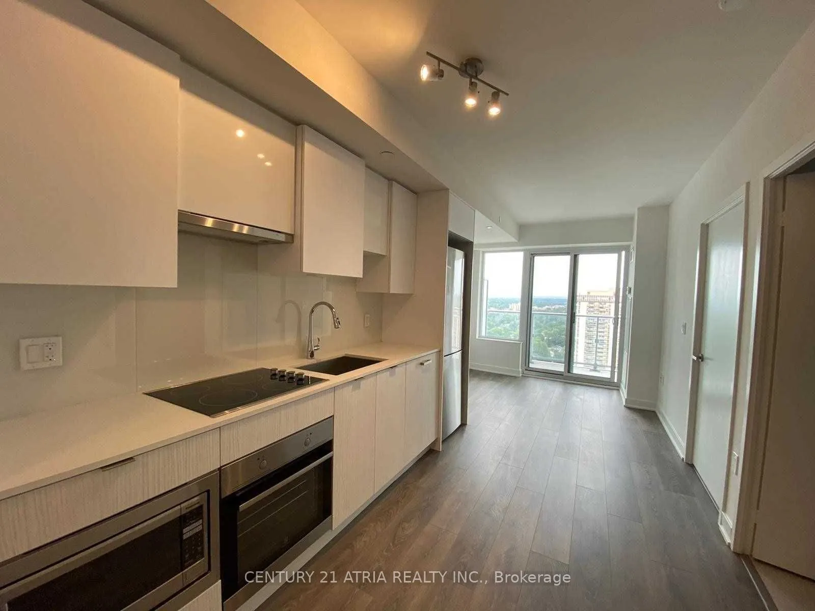 99 Broadway Avenue, #2812