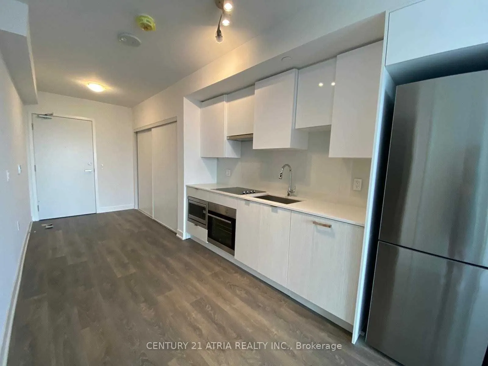 99 Broadway Avenue, #2812