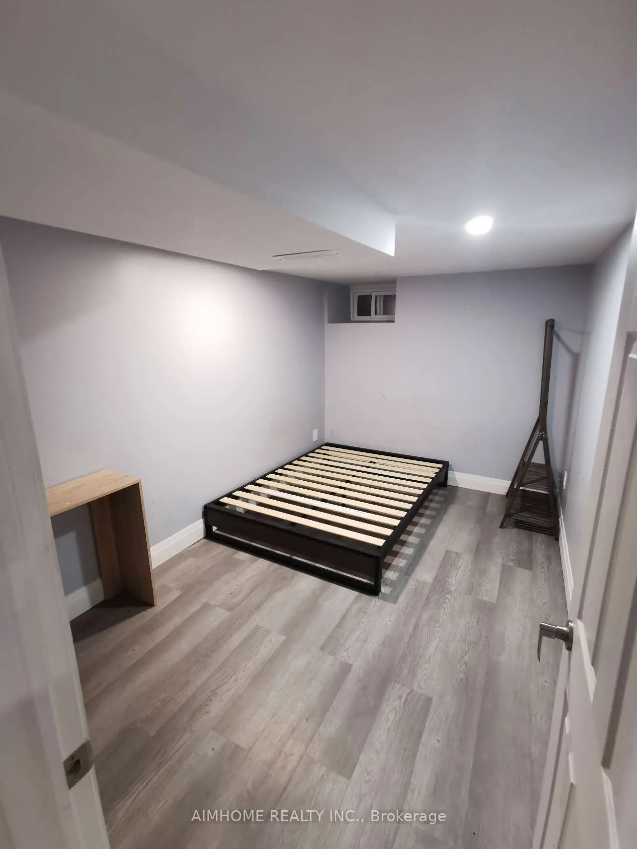 44 Robinson Street, #BSM APT