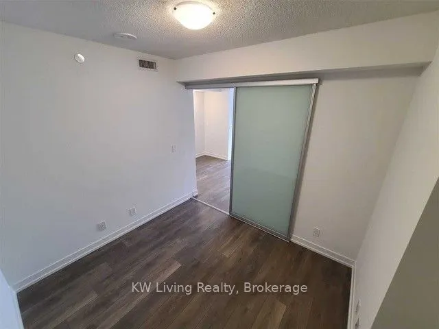 60 Shuter Street, #1807