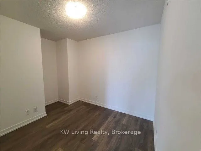 60 Shuter Street, #1807