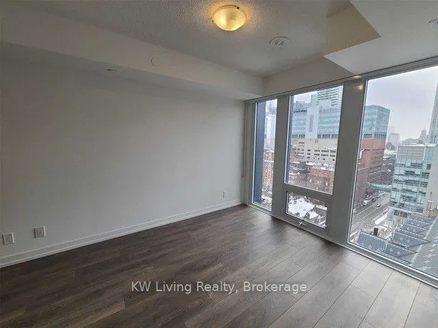 60 Shuter Street, #1807