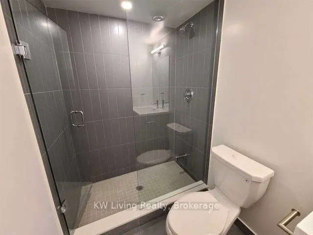 60 Shuter Street, #1807