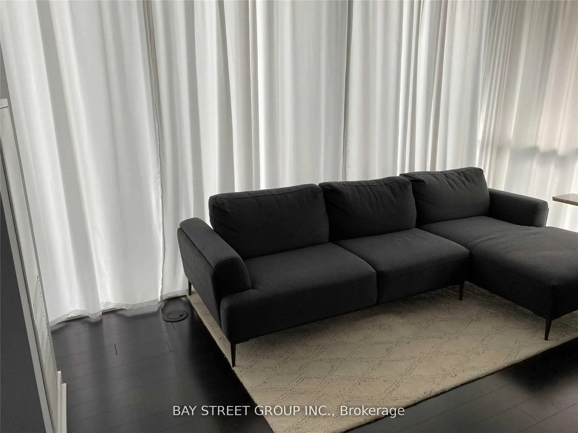 15 Grenville Street, #710