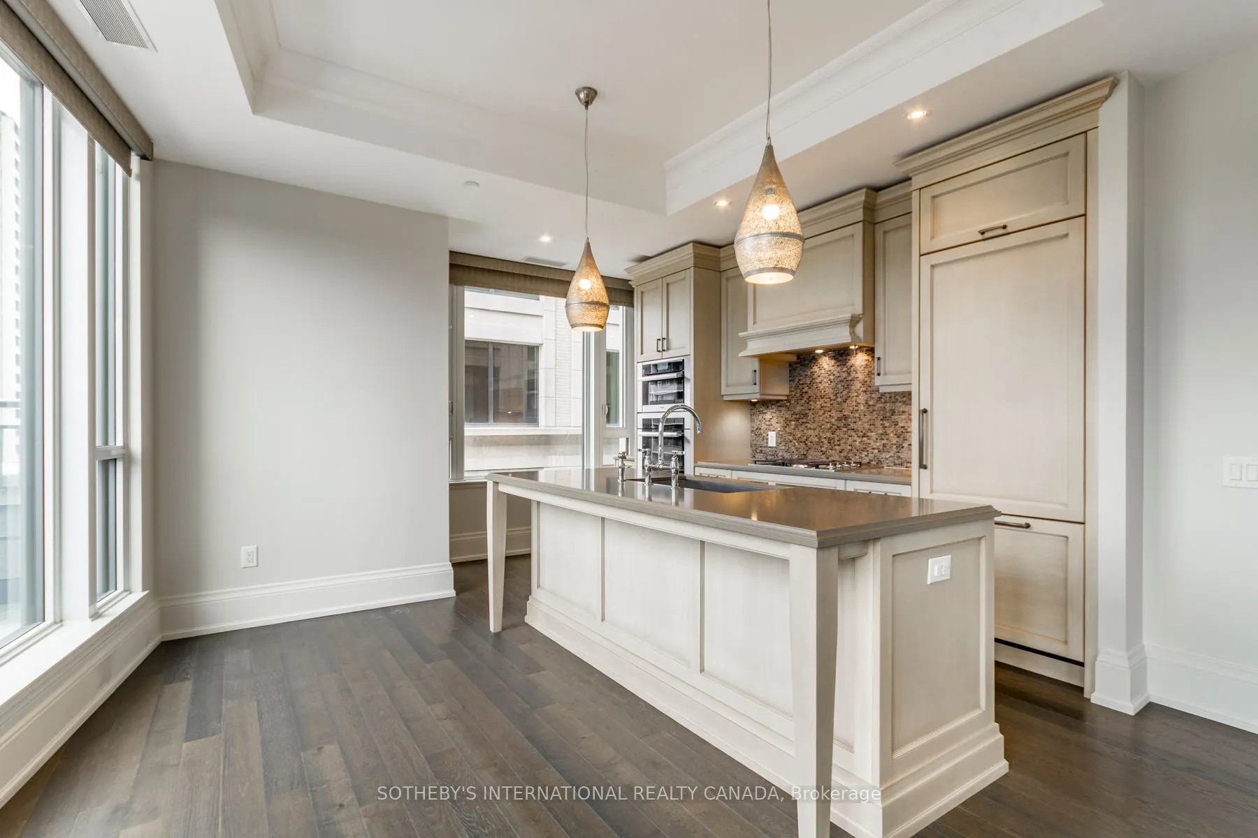 133 Hazelton Avenue, #601