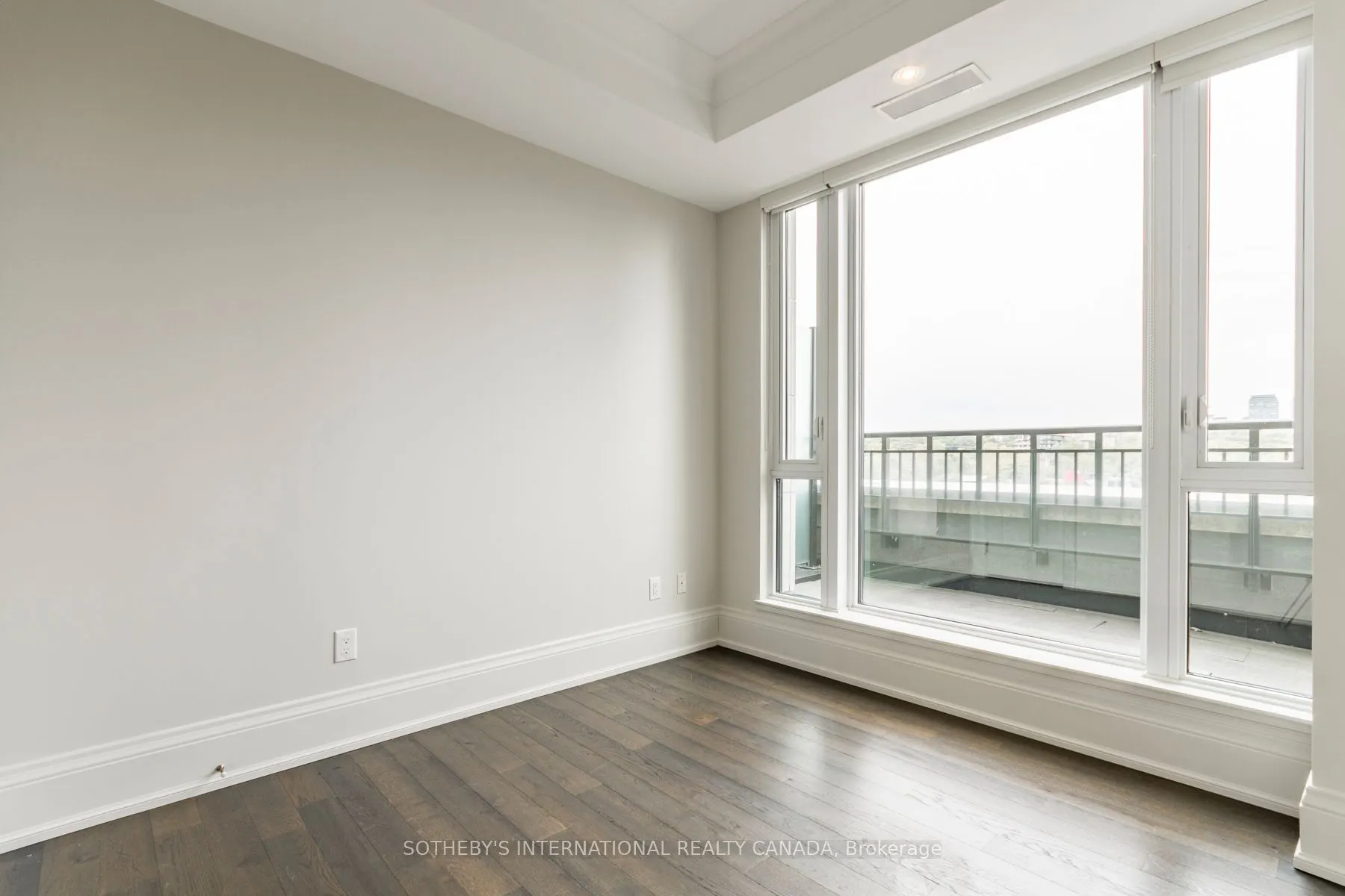 133 Hazelton Avenue, #601