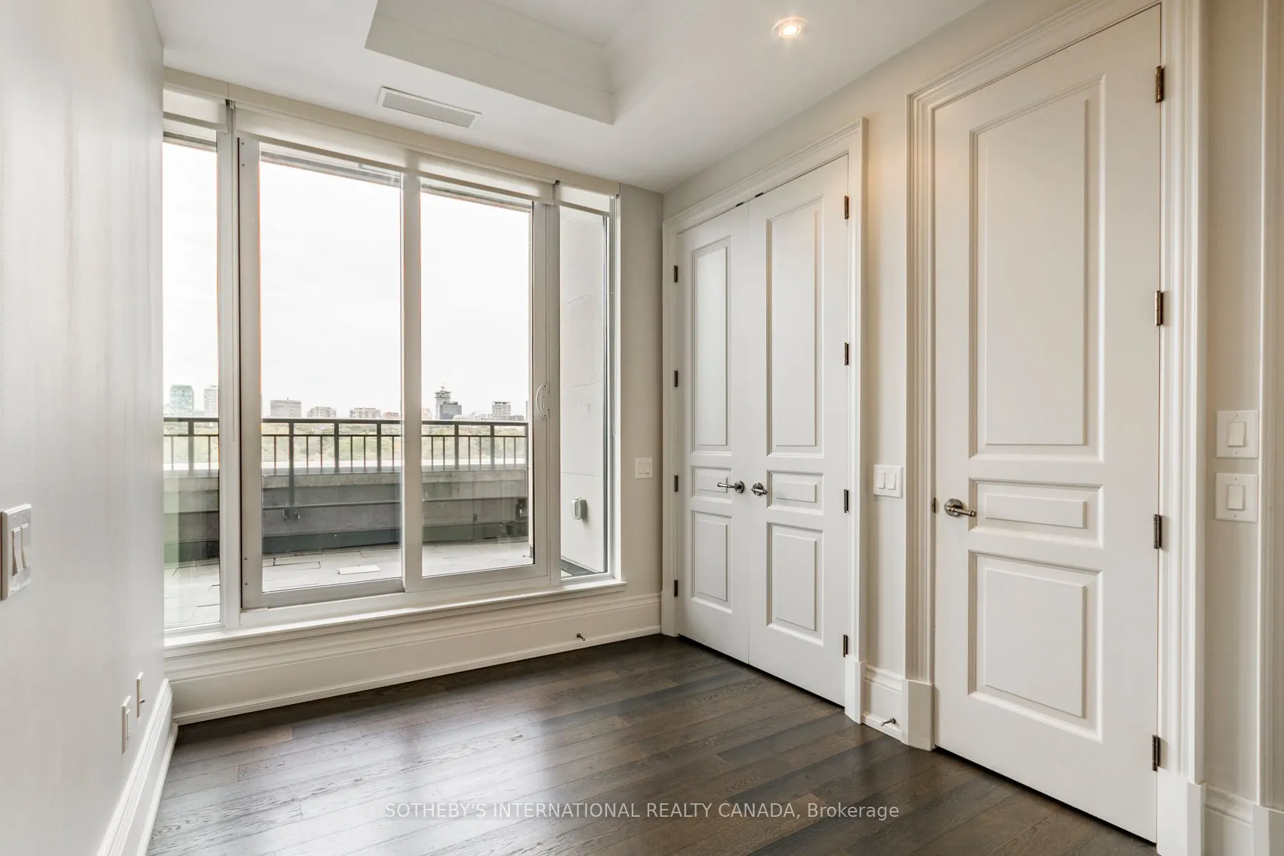 133 Hazelton Avenue, #601