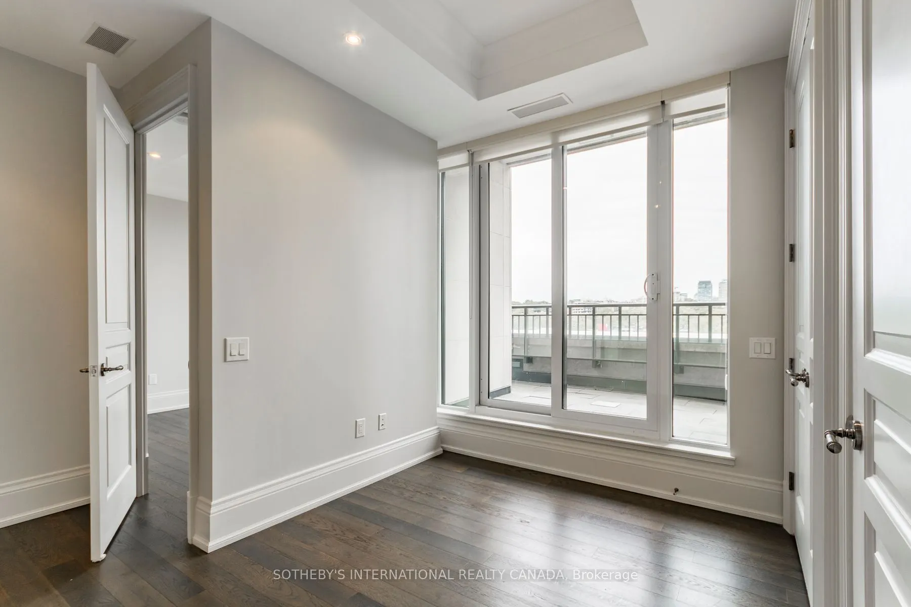 133 Hazelton Avenue, #601