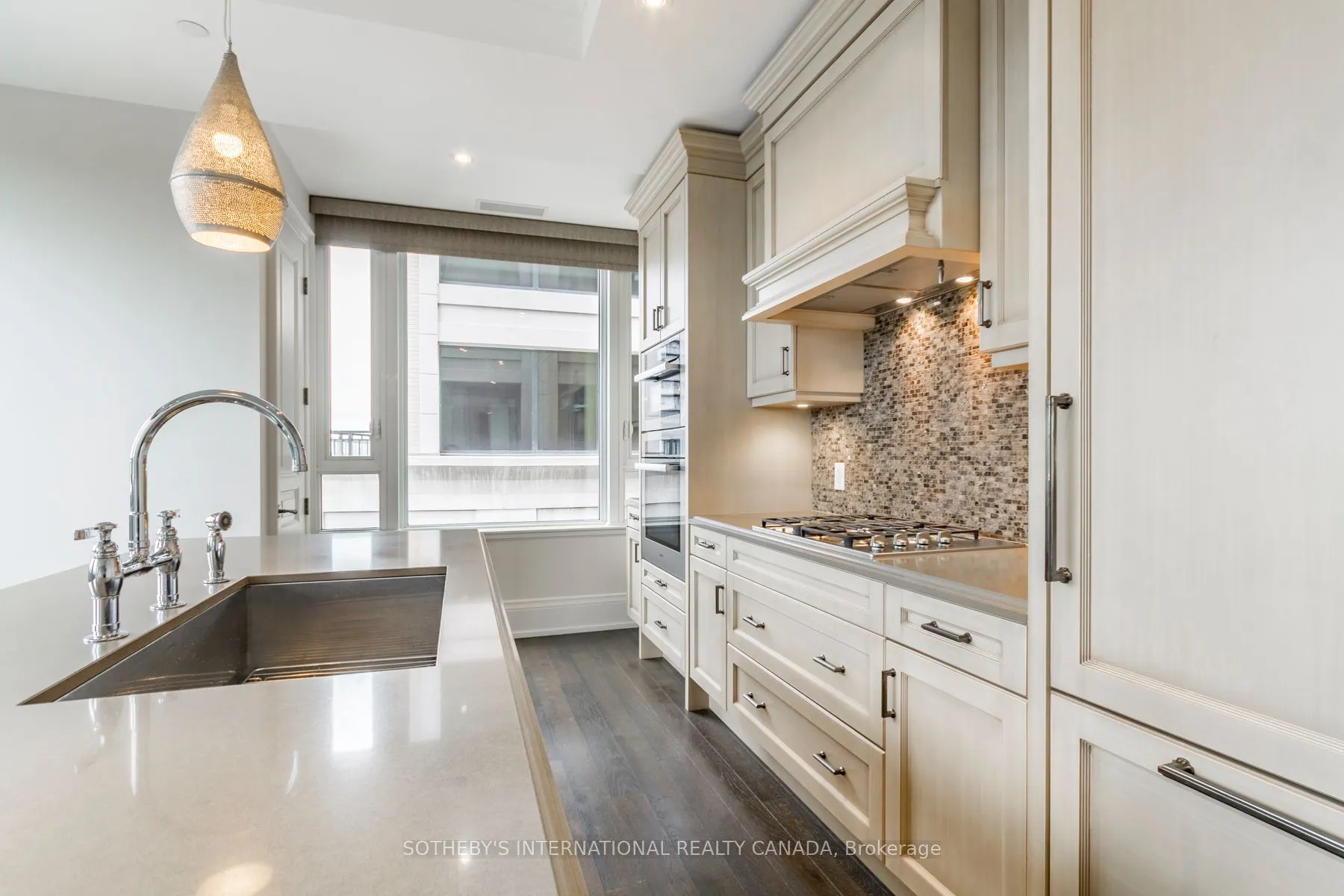 133 Hazelton Avenue, #601