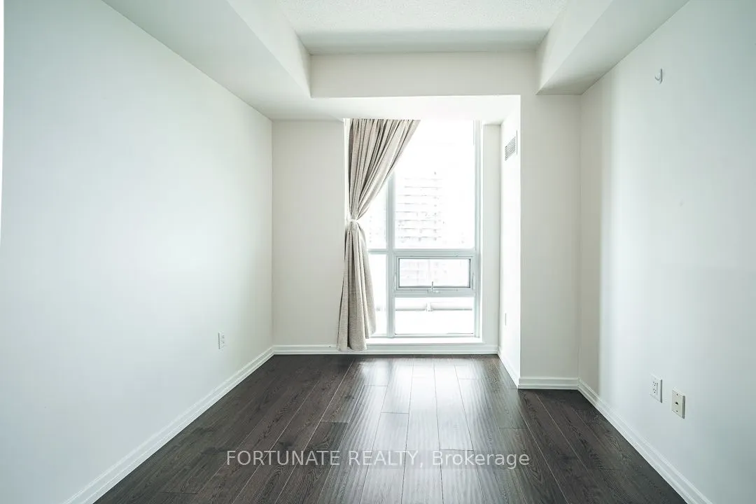 62 Forest Manor Road, #1606
