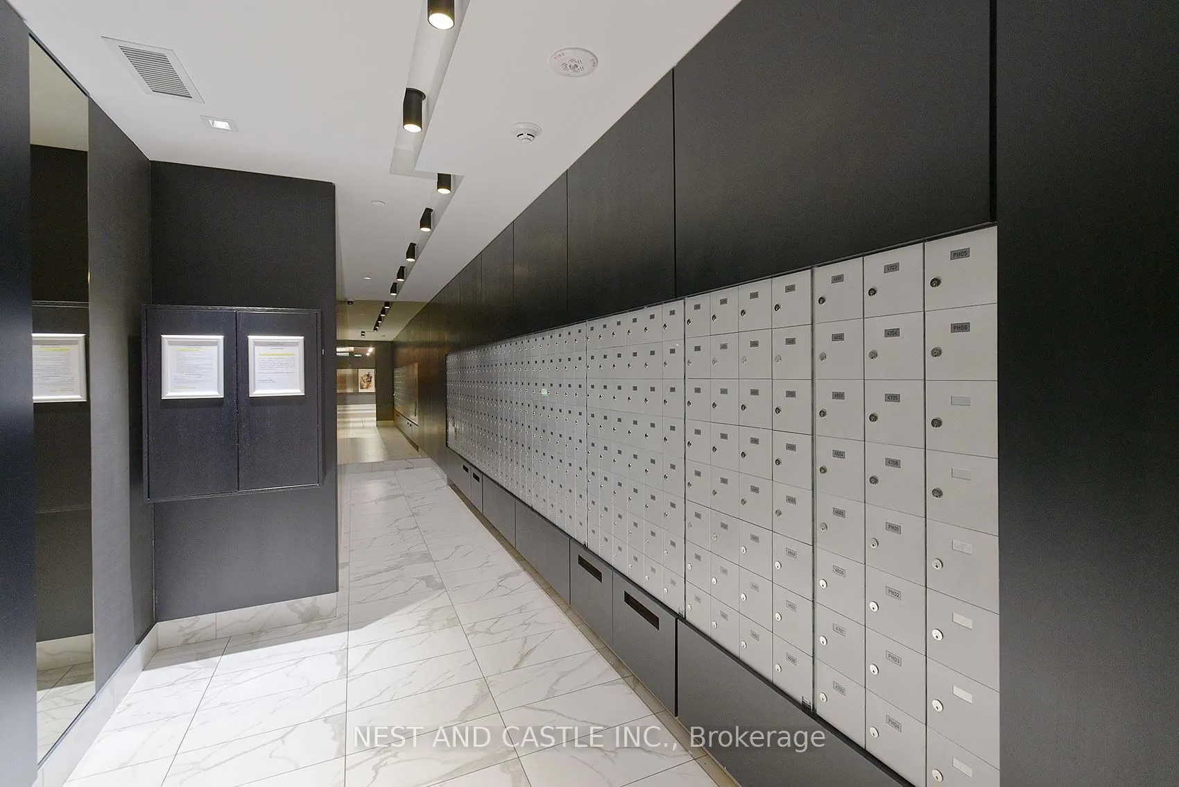 327 King Street W, #4104