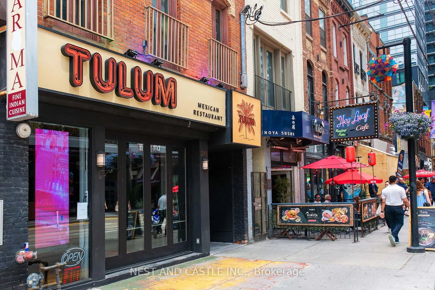 327 King Street W, #4104