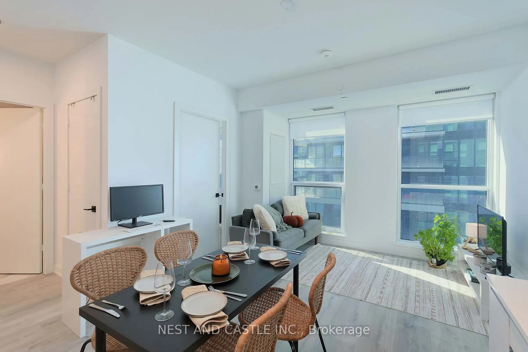 327 King Street W, #4104