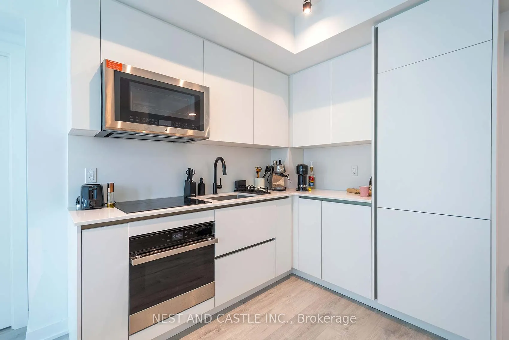 327 King Street W, #4104