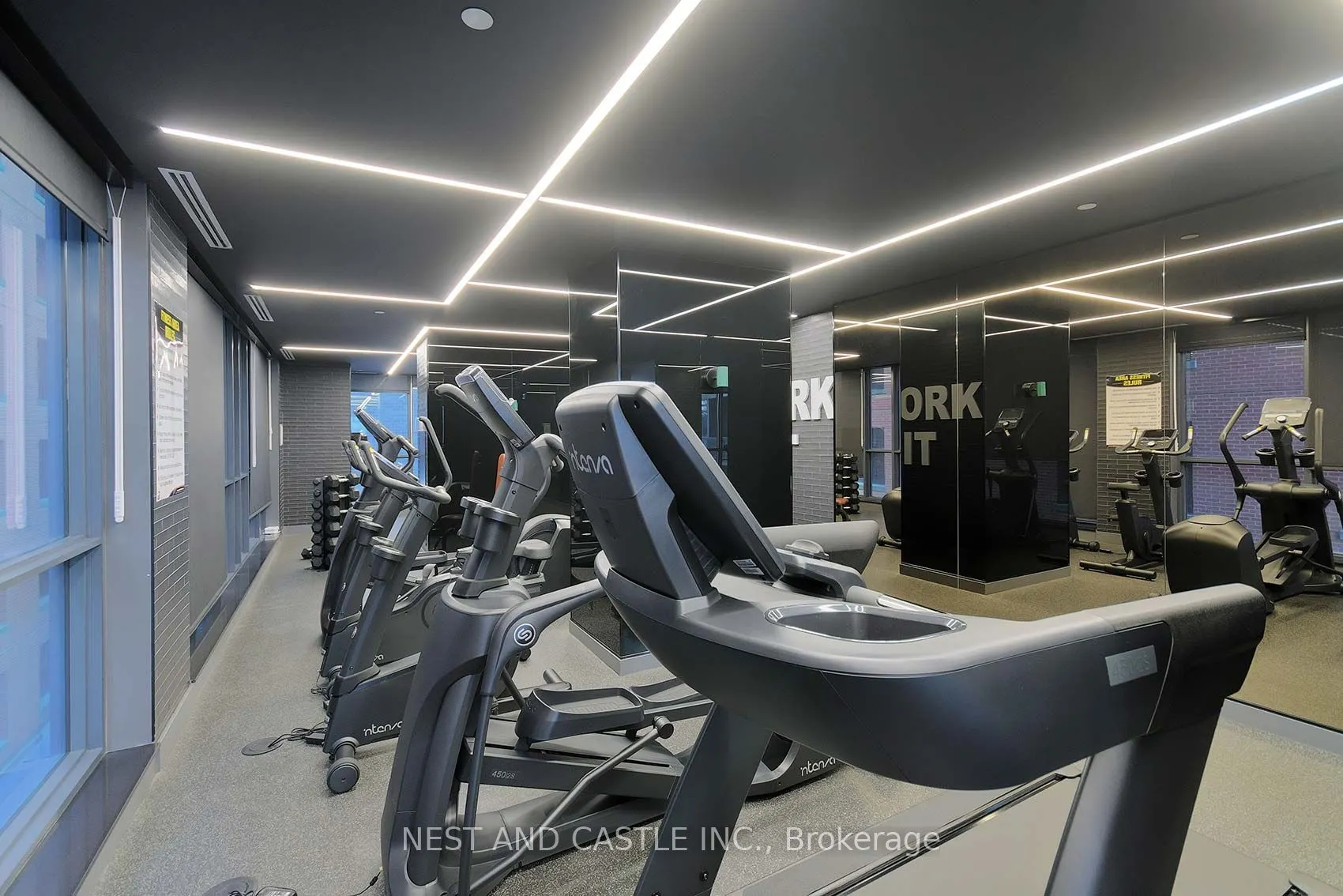 327 King Street W, #4104