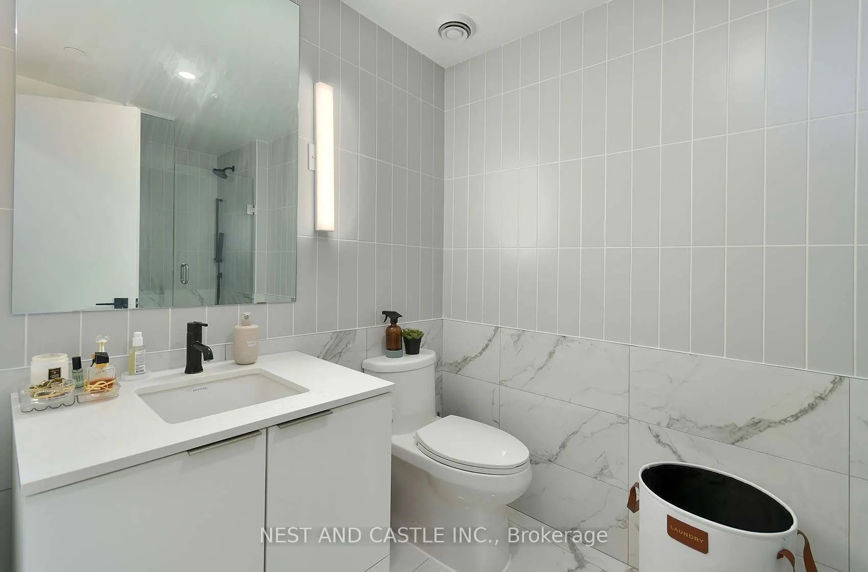 327 King Street W, #4104