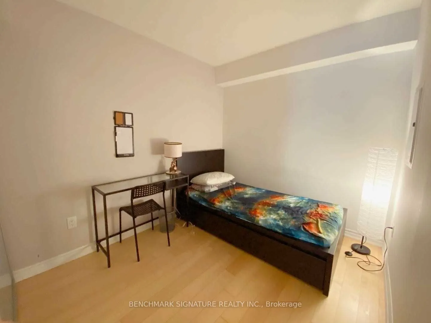 386 Yonge Street, #1416