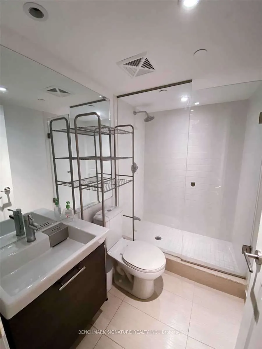 386 Yonge Street, #1416