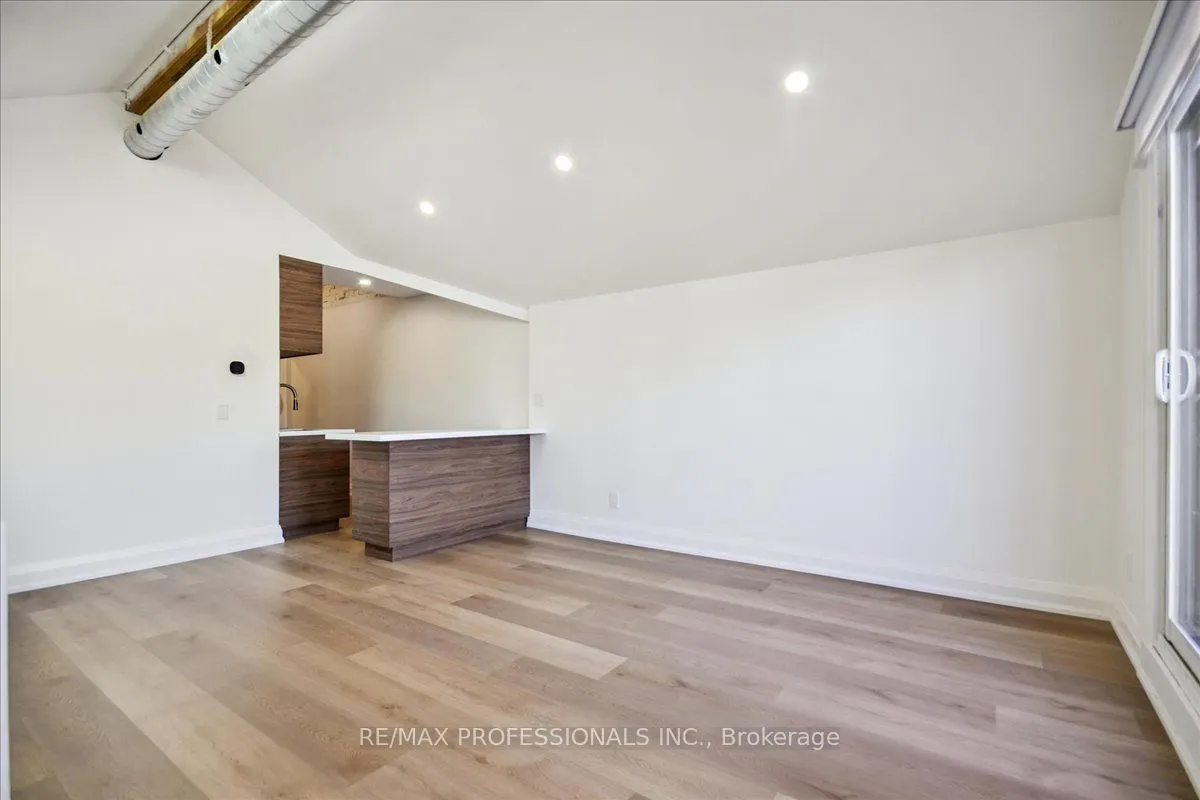 134 Argyle Street, #3rd Floor