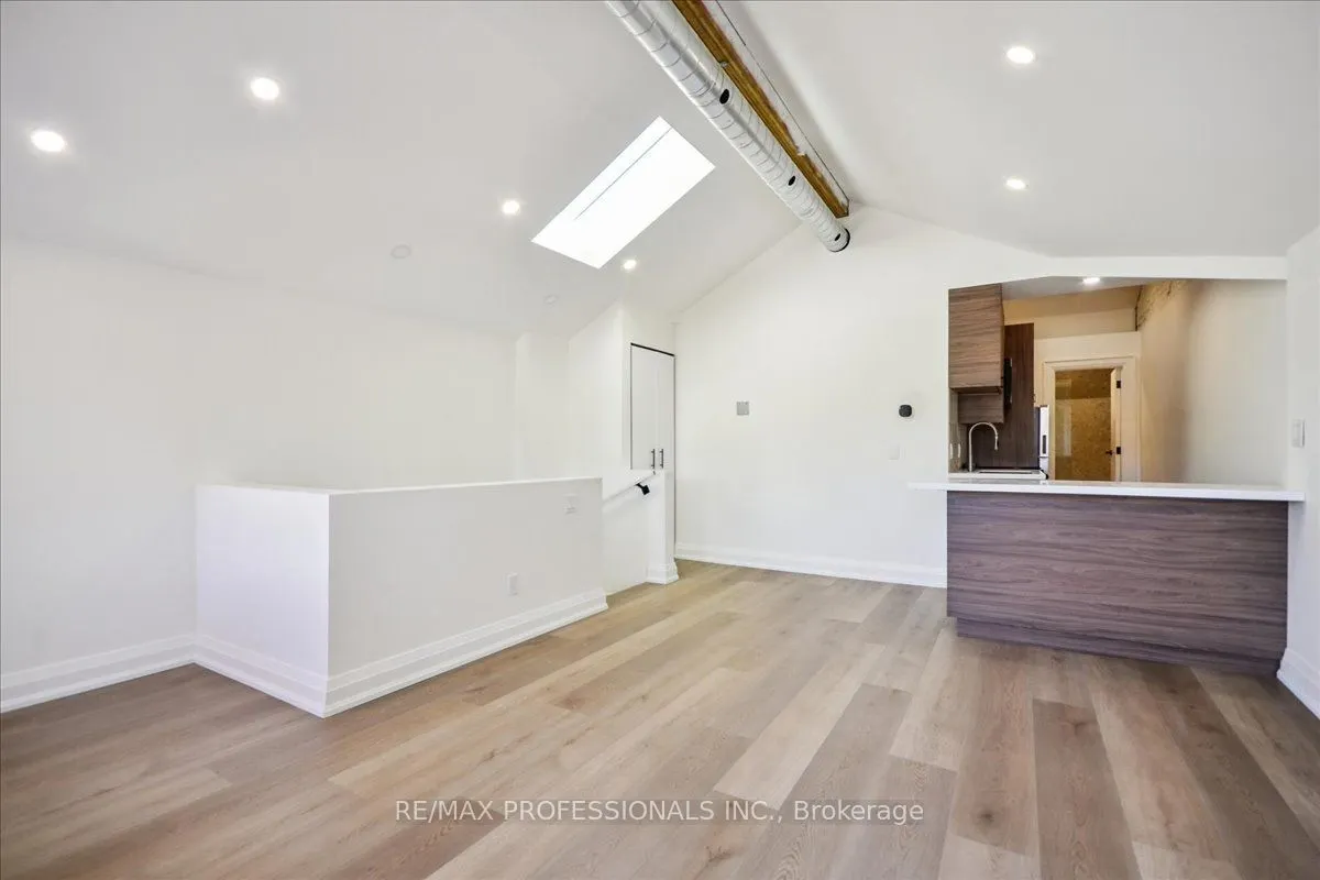 134 Argyle Street, #3rd Floor