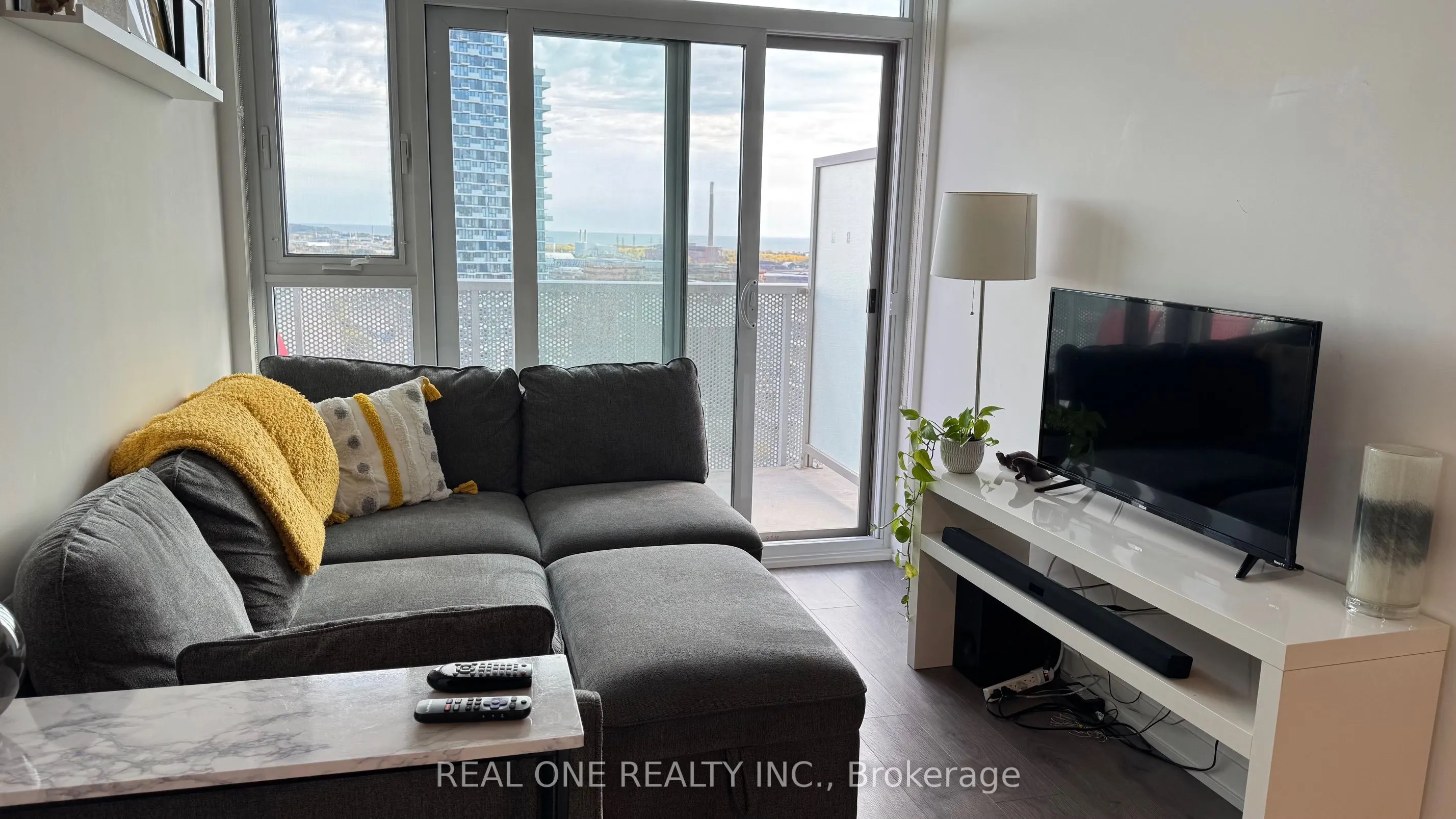 20 Richardson Street, #2501