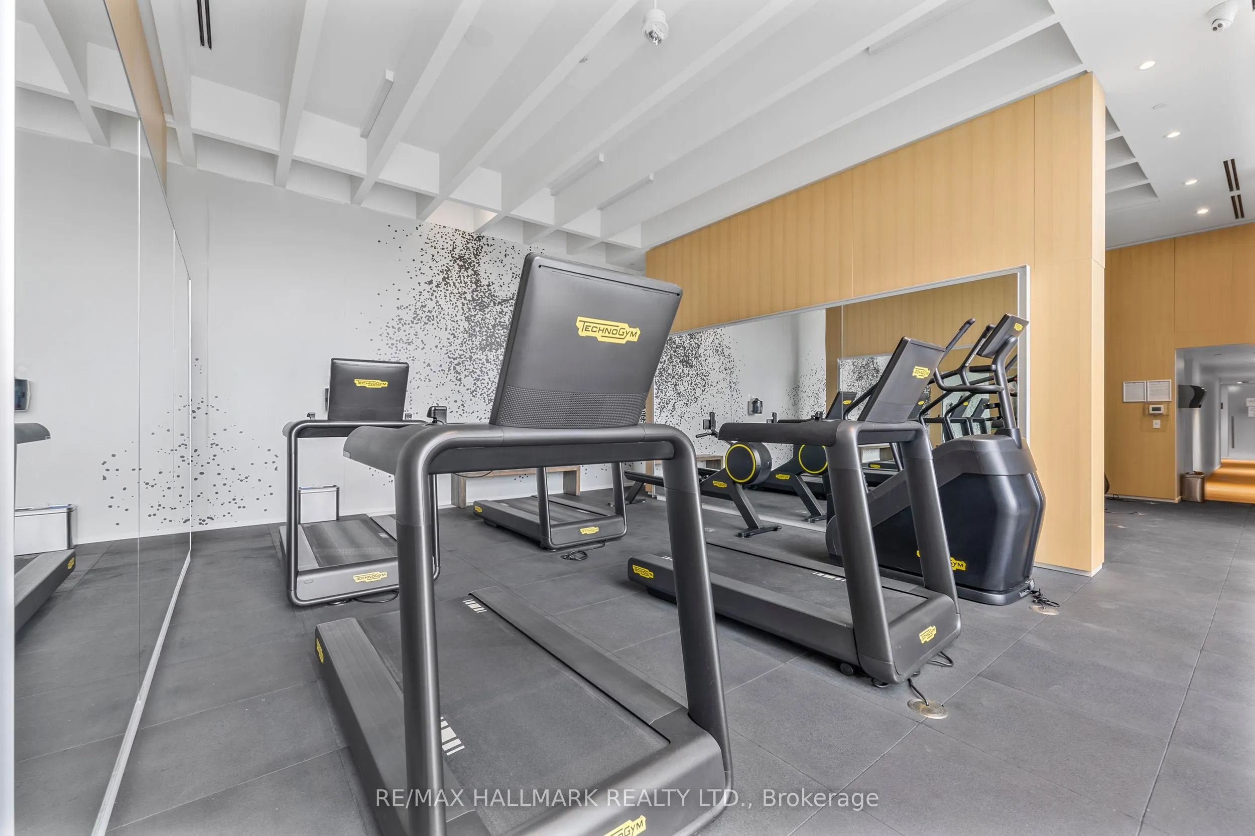 5 Soudan Avenue, #807