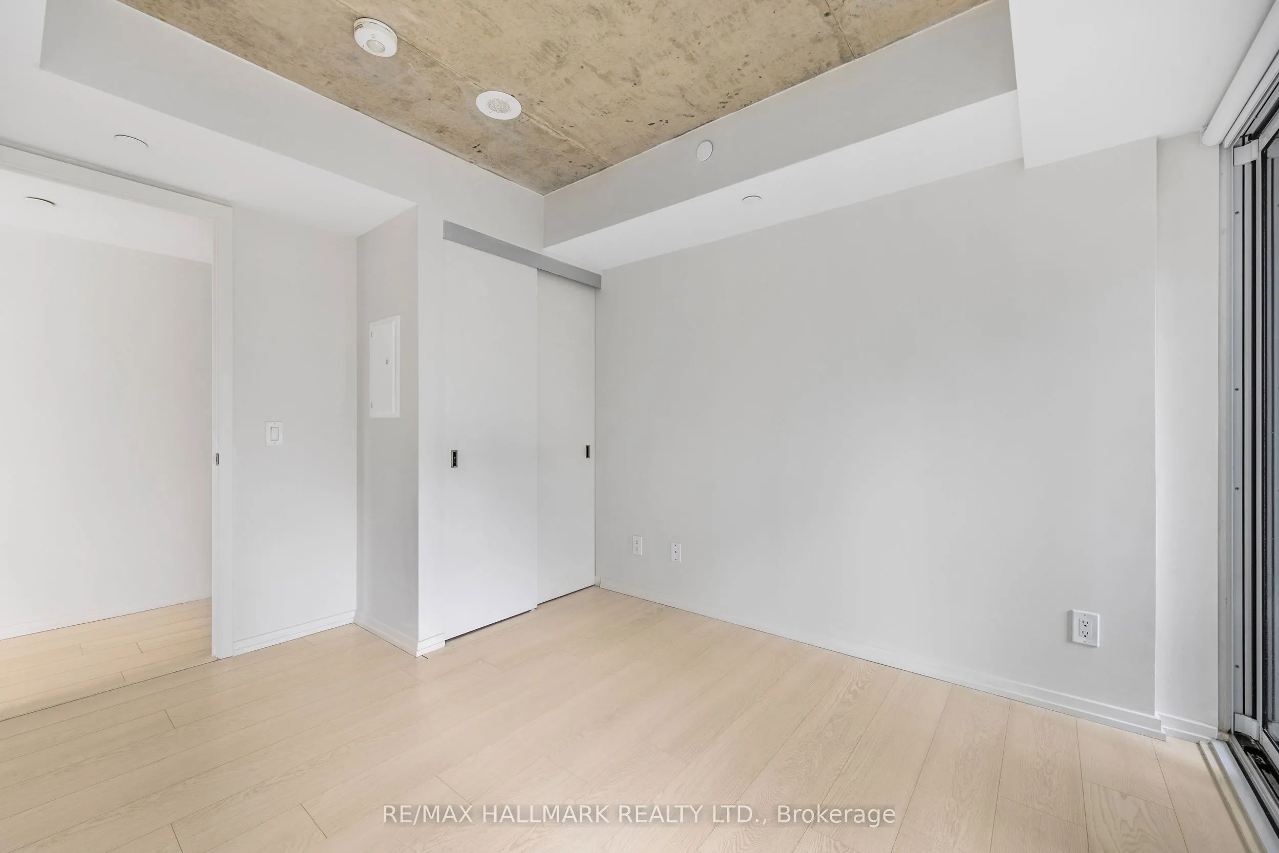 5 Soudan Avenue, #807