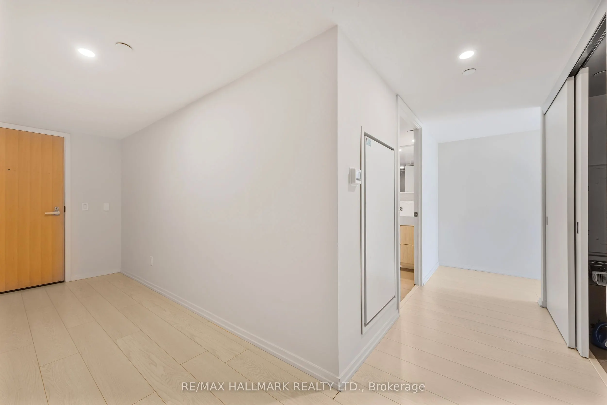 5 Soudan Avenue, #807