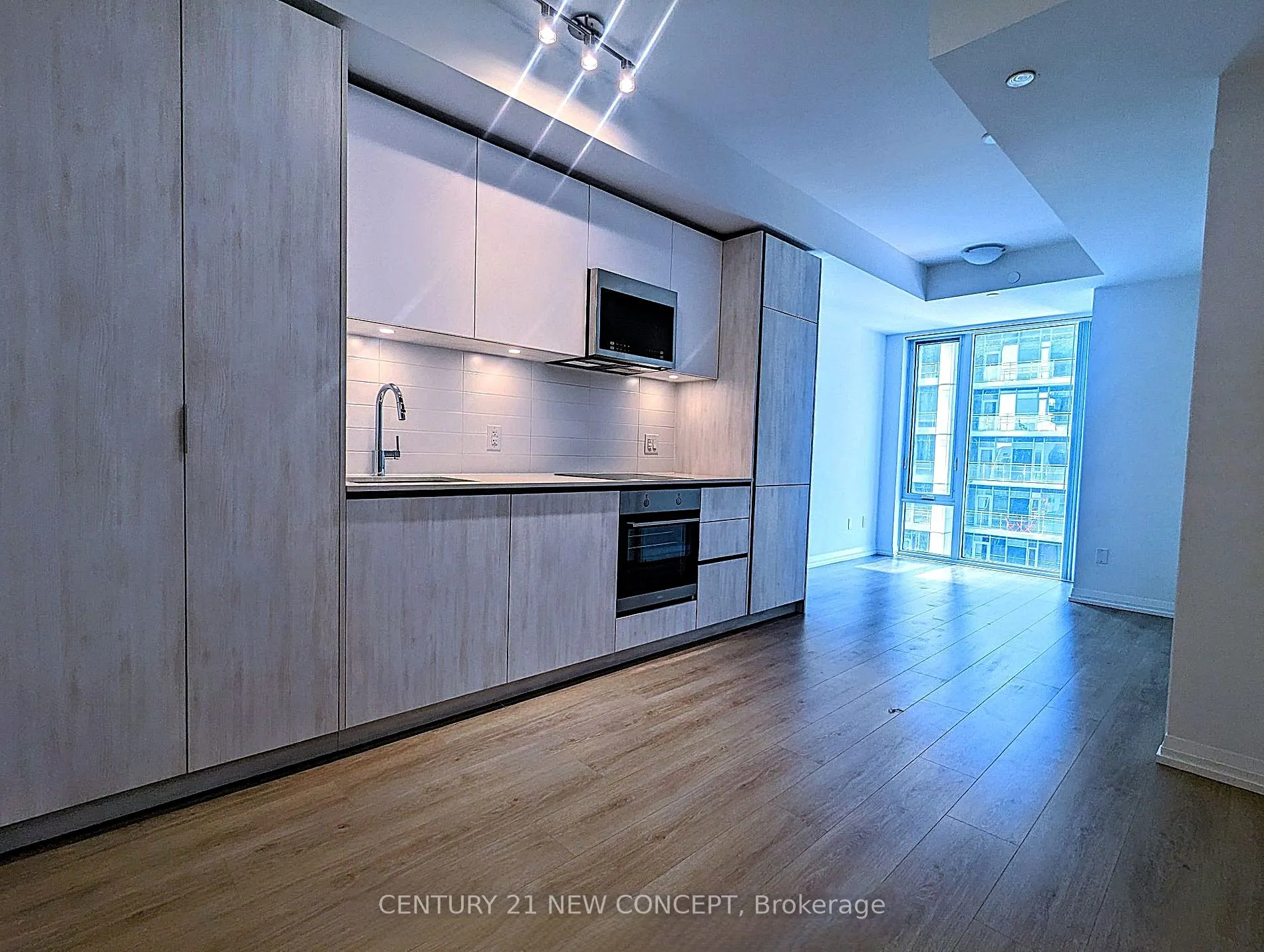 8 Widmer Street, #1707