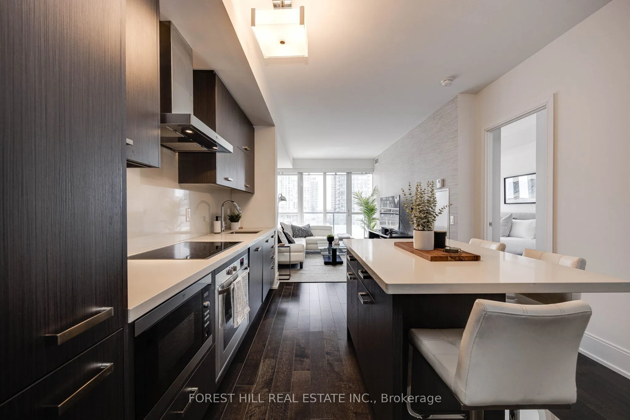560 Front Street W, #931