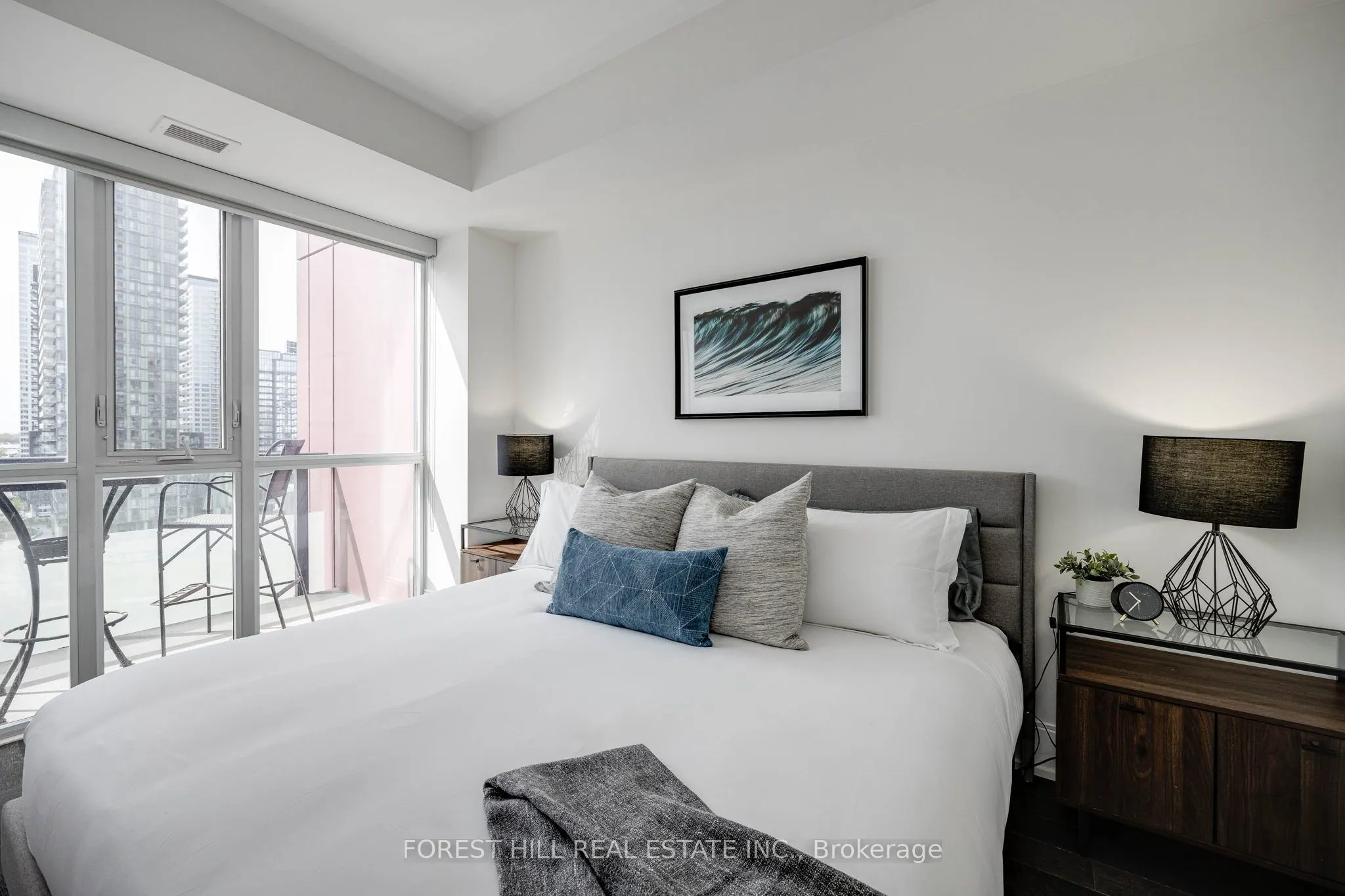 560 Front Street W, #931