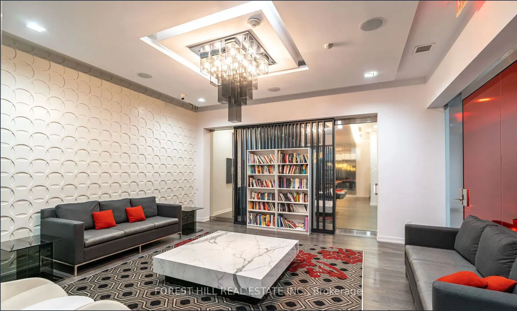 560 Front Street W, #931