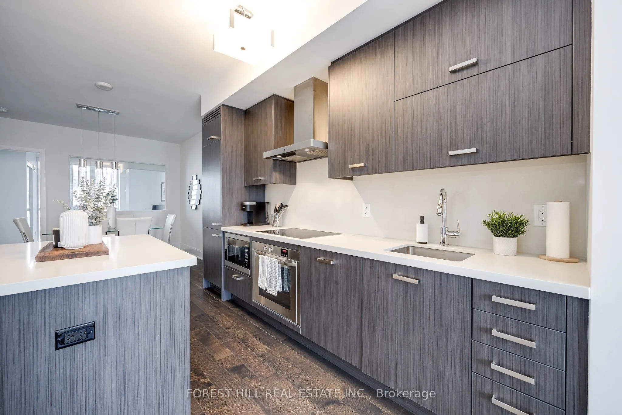 560 Front Street W, #931