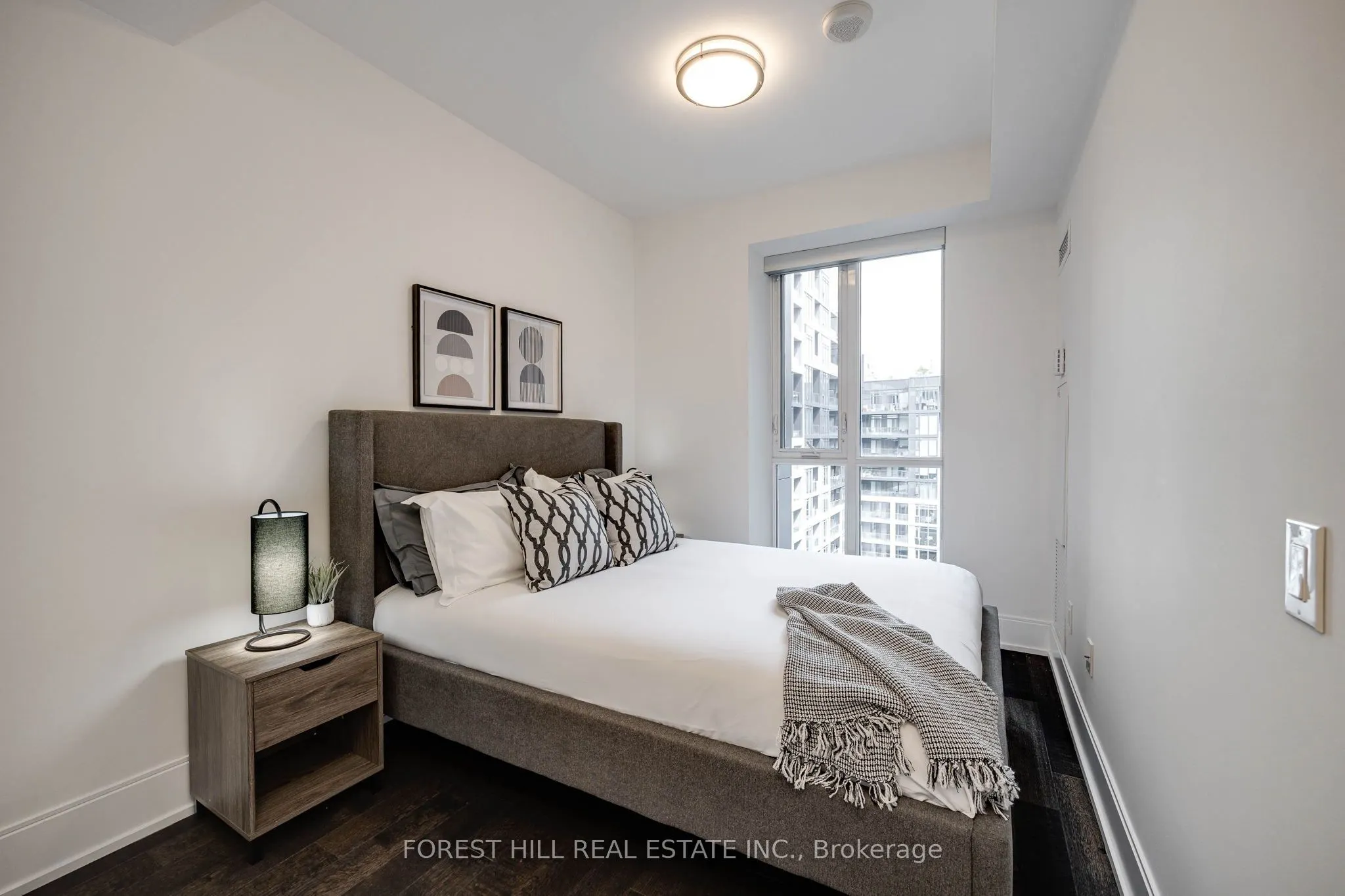 560 Front Street W, #931
