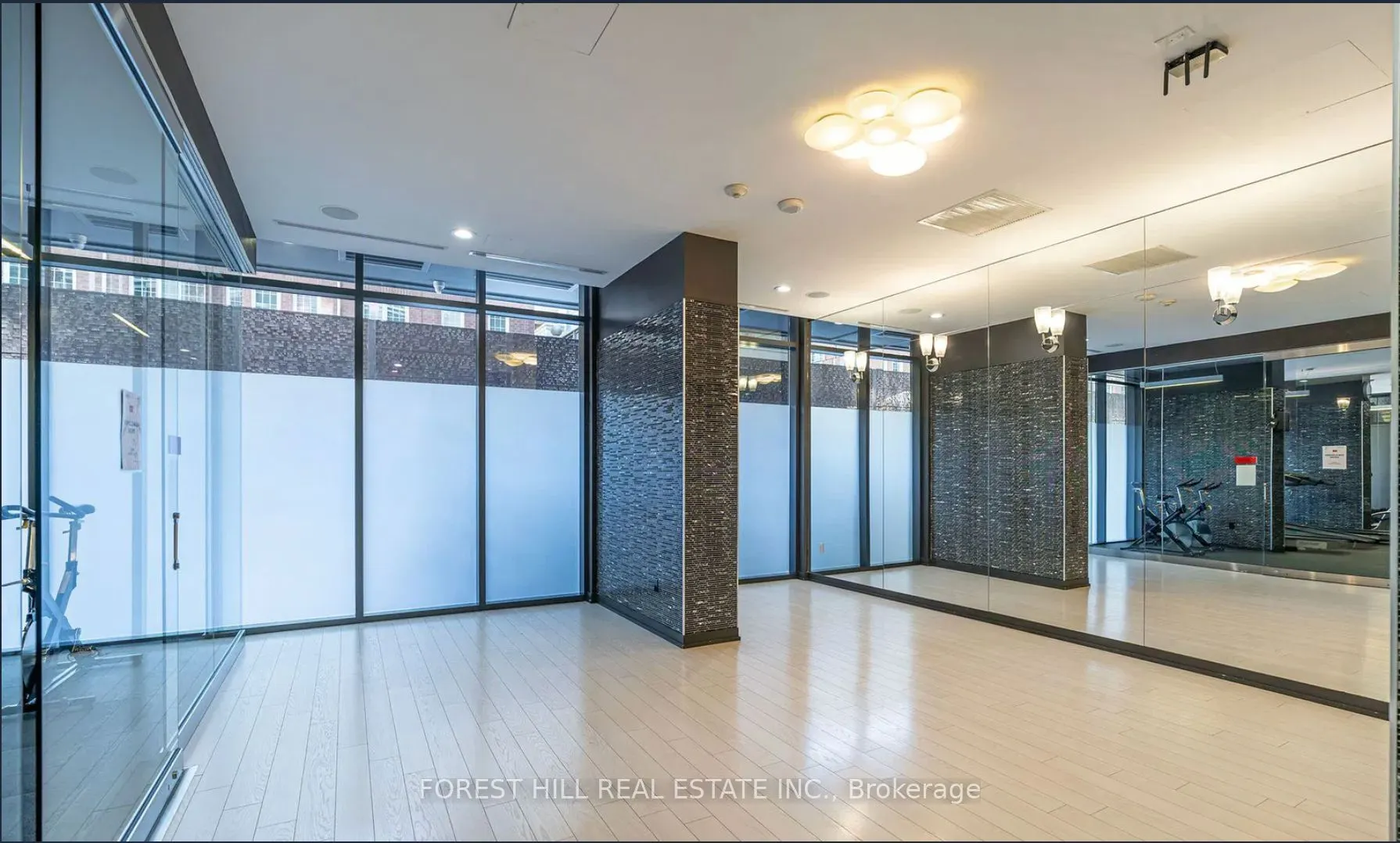 560 Front Street W, #931
