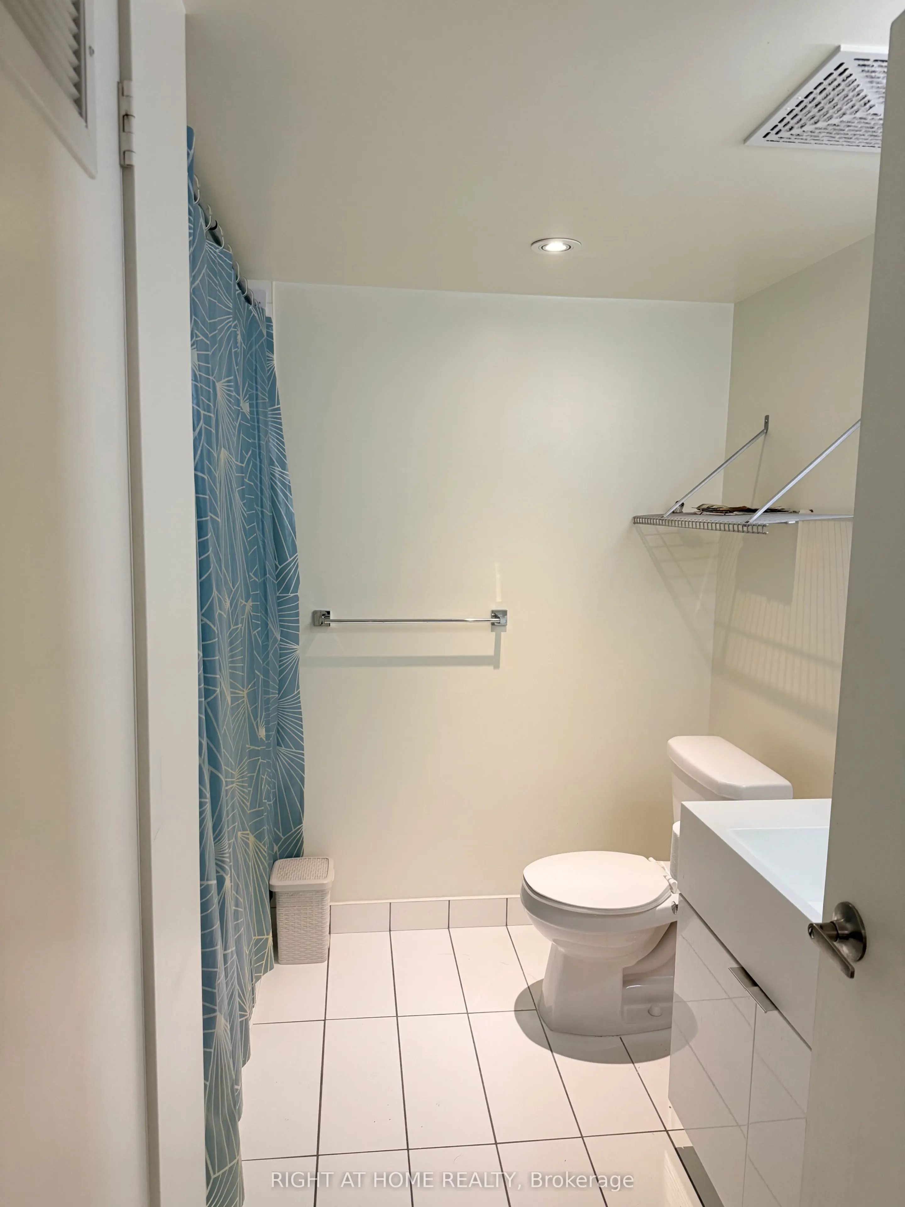 15 Iceboat Terrace, #740