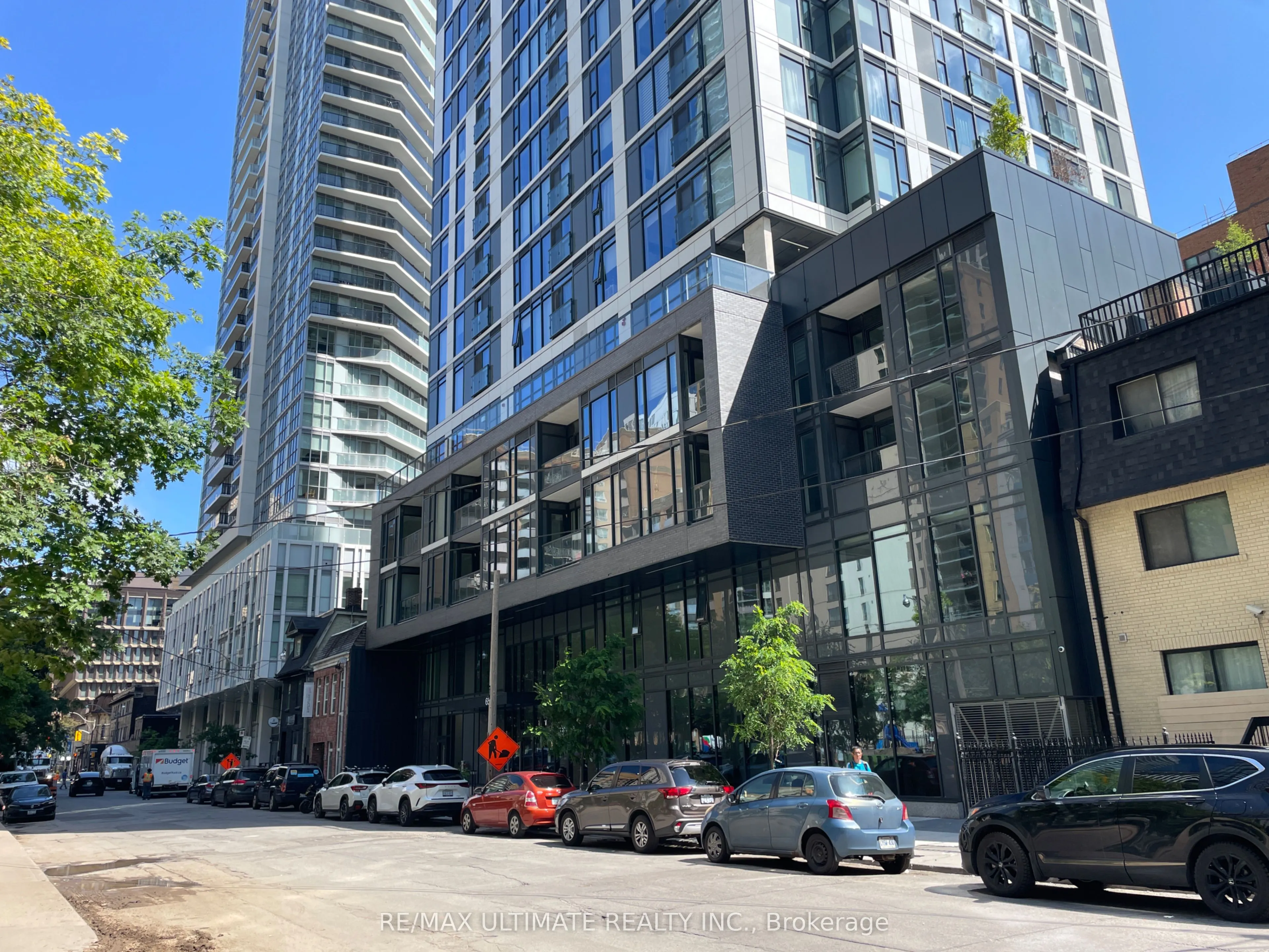 65 Mutual Street, #2409